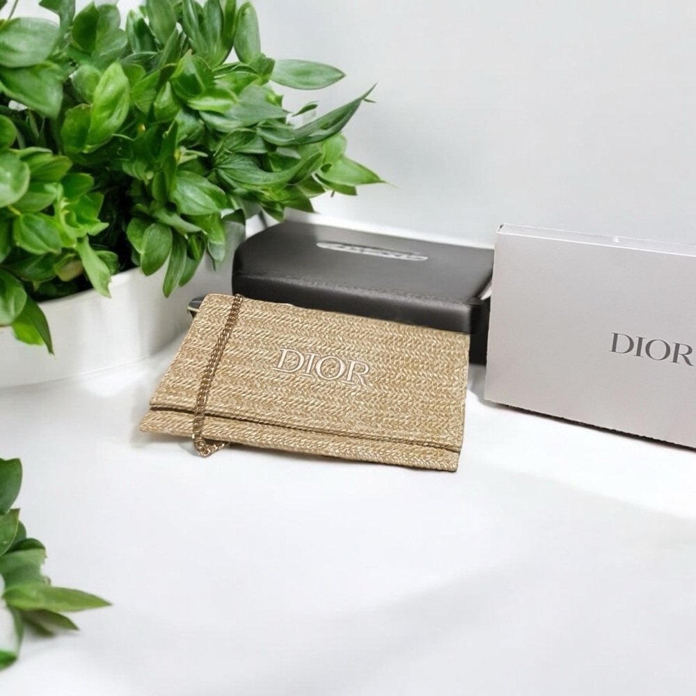 NEW in Box Dior VIP Rafia Clutch with Gold Crossbody Strap - Picture 3 of 8